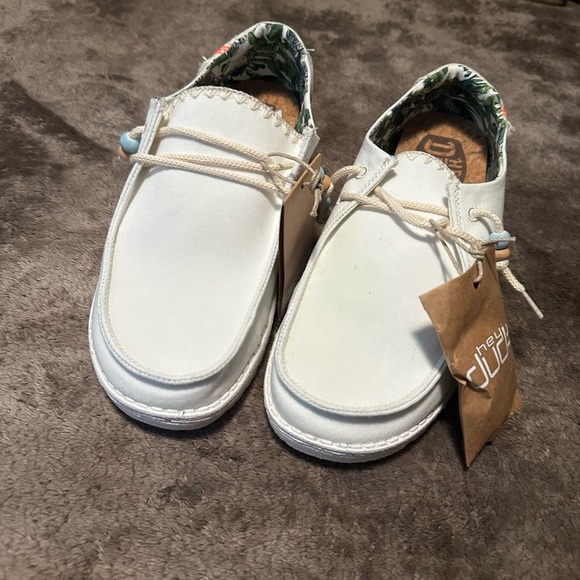 Hey Dude (nwt) size 8 - Picture 2 of 4